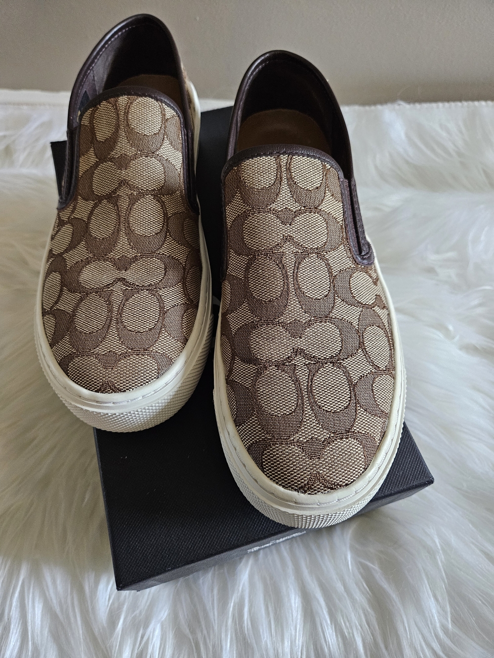 Coach Signature Canvas Slip-On Sneakers - Brown/Beige- SZ 8 EUC - Picture 2 of 12